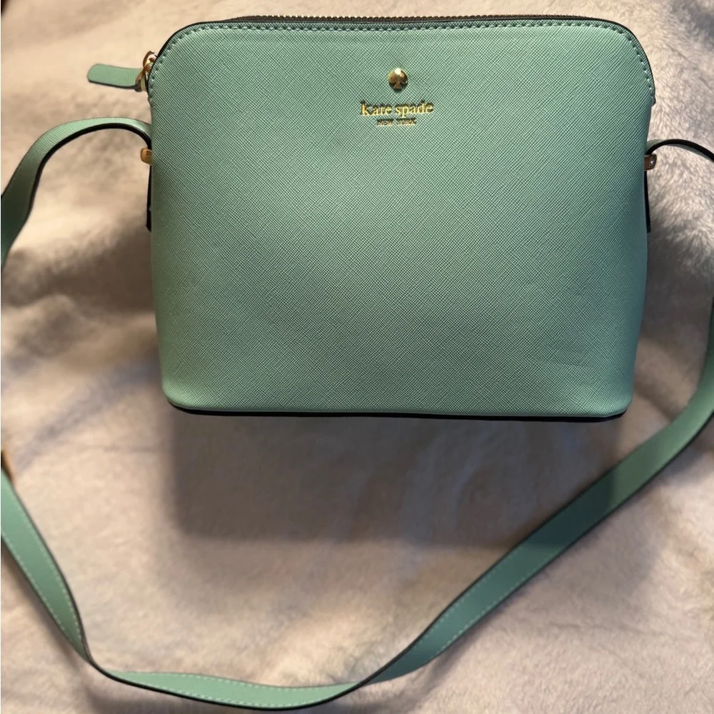 Kate Spade Sage Textured Wallet - Picture 2 of 9